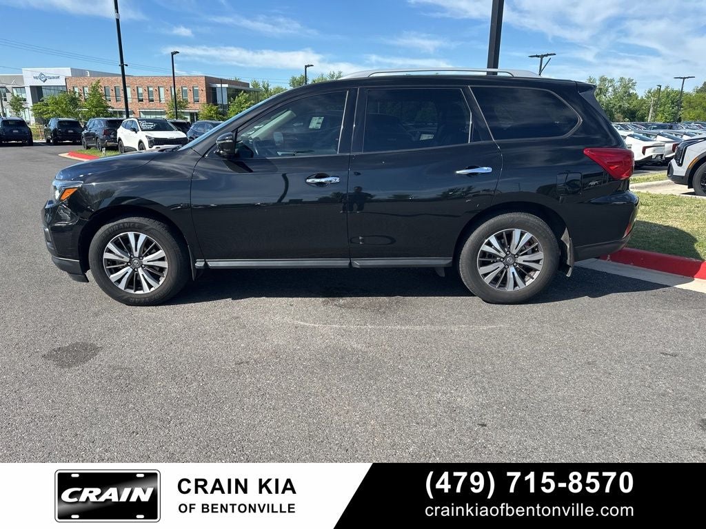2017 Nissan Pathfinder SL - 4WD / LEATHER
