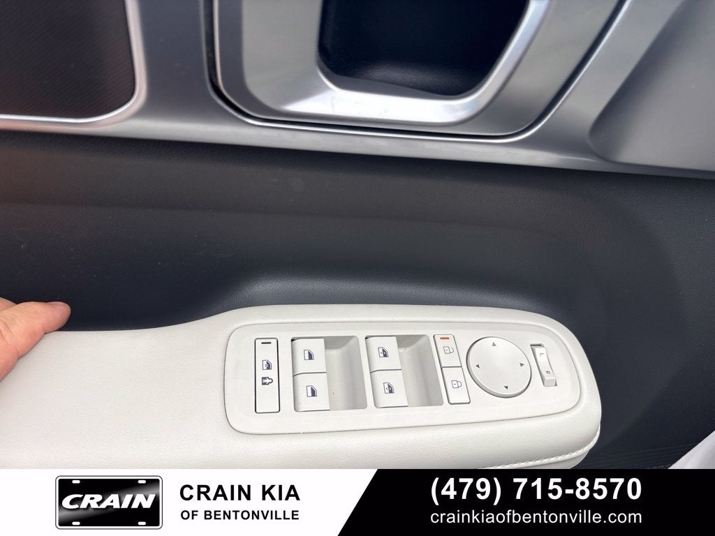 2025 Hyundai Santa Fe SEL - CARFAX ONE OWNER