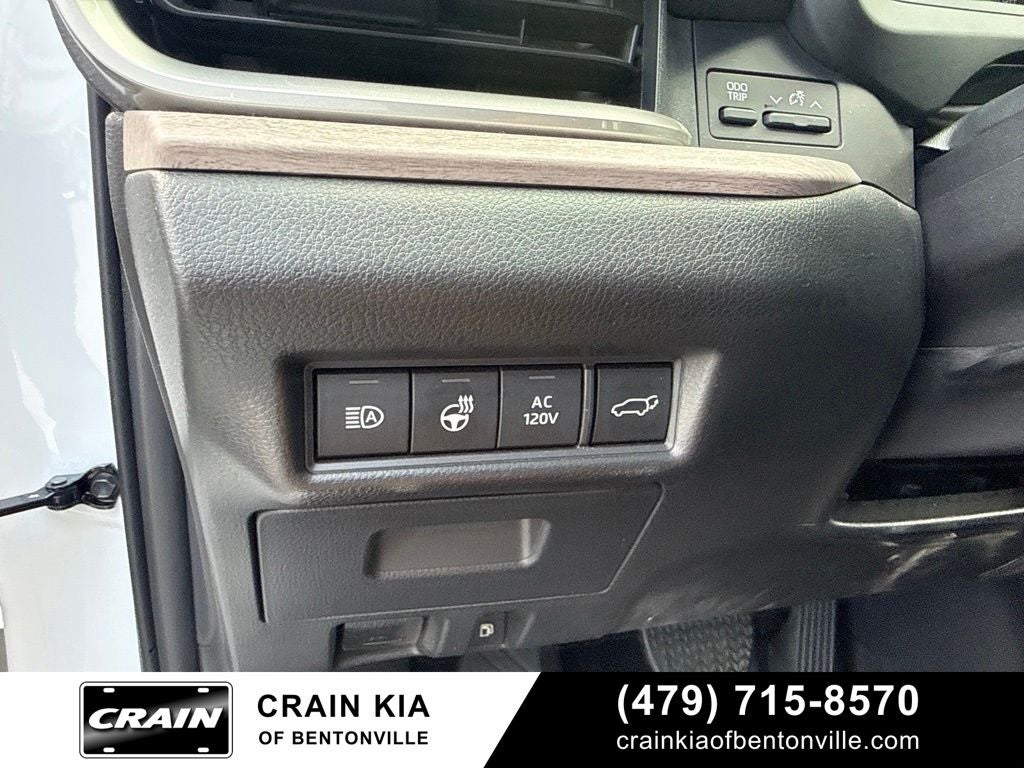 2025 Toyota Grand Highlander Hybrid Limited - AWD / PANORAMIC SUNROOF / CLEAN CARFAX