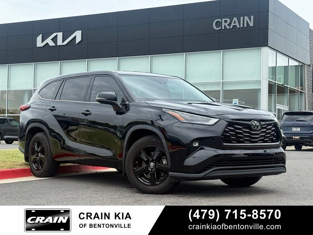 2022 Toyota Highlander LE - AWD