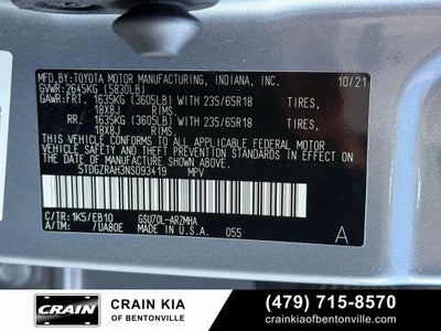 2022 Toyota Highlander XLE - CLEAN CARFAX / SUNROOF