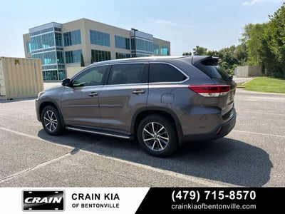 2017 Toyota Highlander XLE - AWD / SUNROOF / CLEAN CARFAX / 1 OWNER