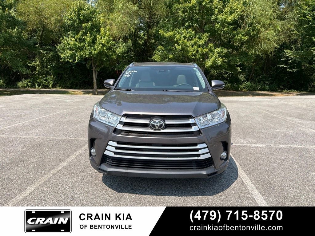 2017 Toyota Highlander XLE - AWD / SUNROOF / CLEAN CARFAX / 1 OWNER