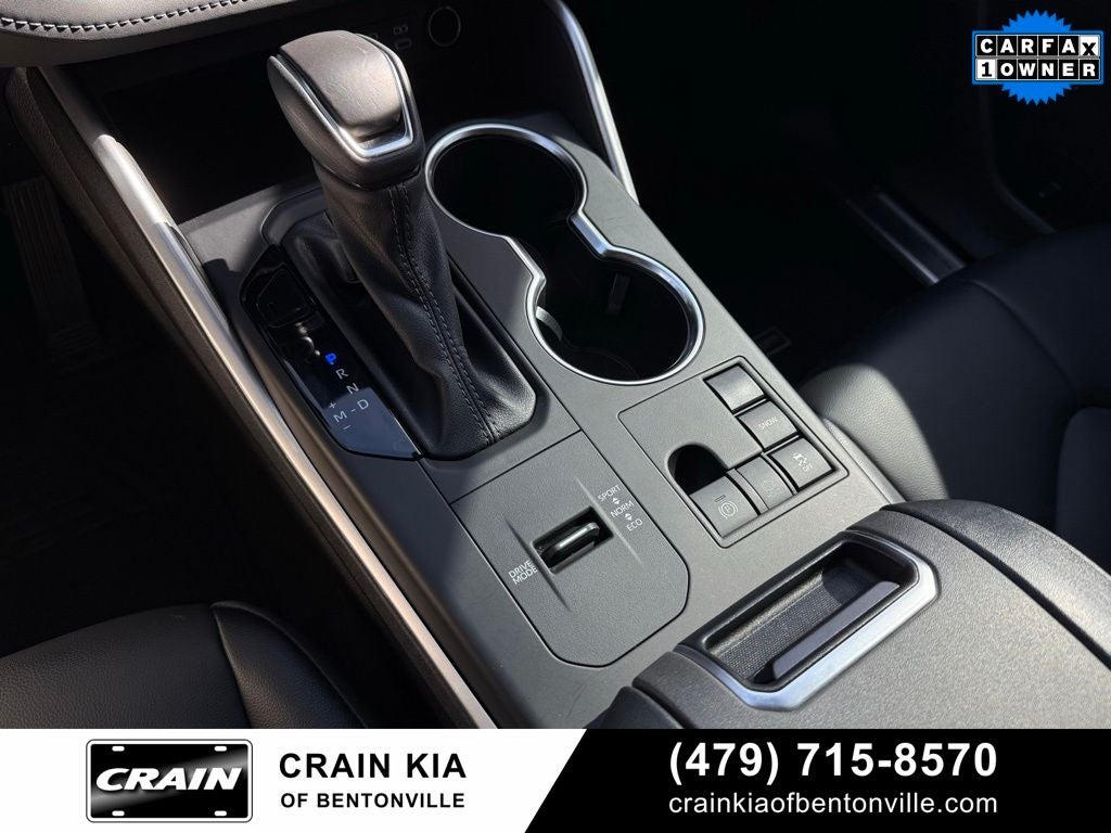 2023 Toyota Highlander XLE - SUNROOF / CARFAX ONE OWNER