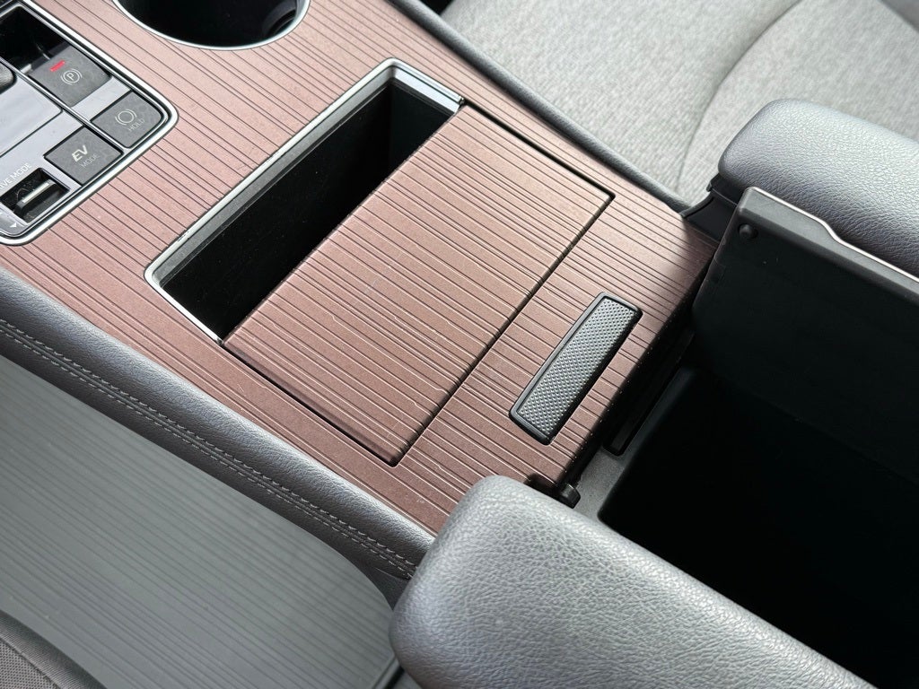 2022 Toyota Sienna LE 8 Passenger - CLEAN CARFAX