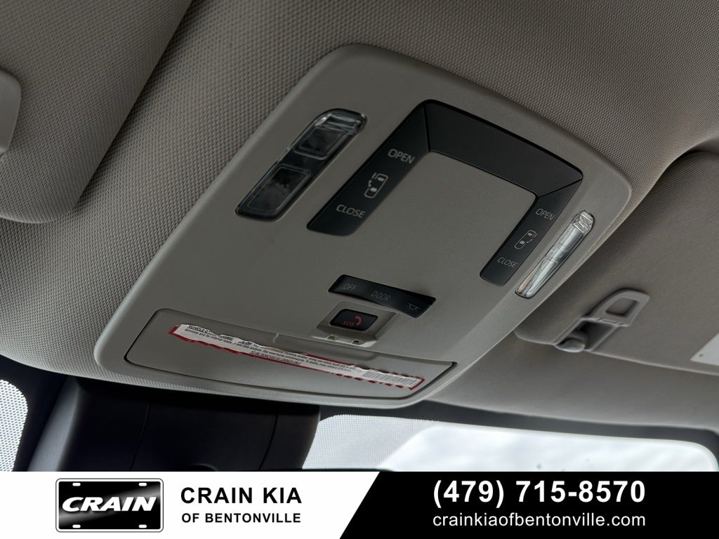 2022 Toyota Sienna LE 8 Passenger - CLEAN CARFAX