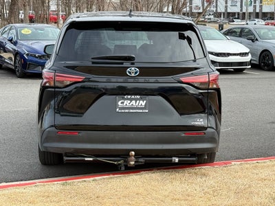 2022 Toyota Sienna LE 8 Passenger - CLEAN CARFAX