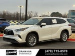 2022 Toyota Highlander Limited - SUNROOF / CLEAN CARFAX / ONE OWNER