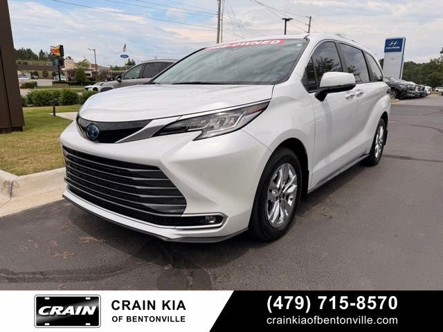 2023 Toyota Sienna Limited - SUNROOF / CLEAN CARFAX / ONE OWNER