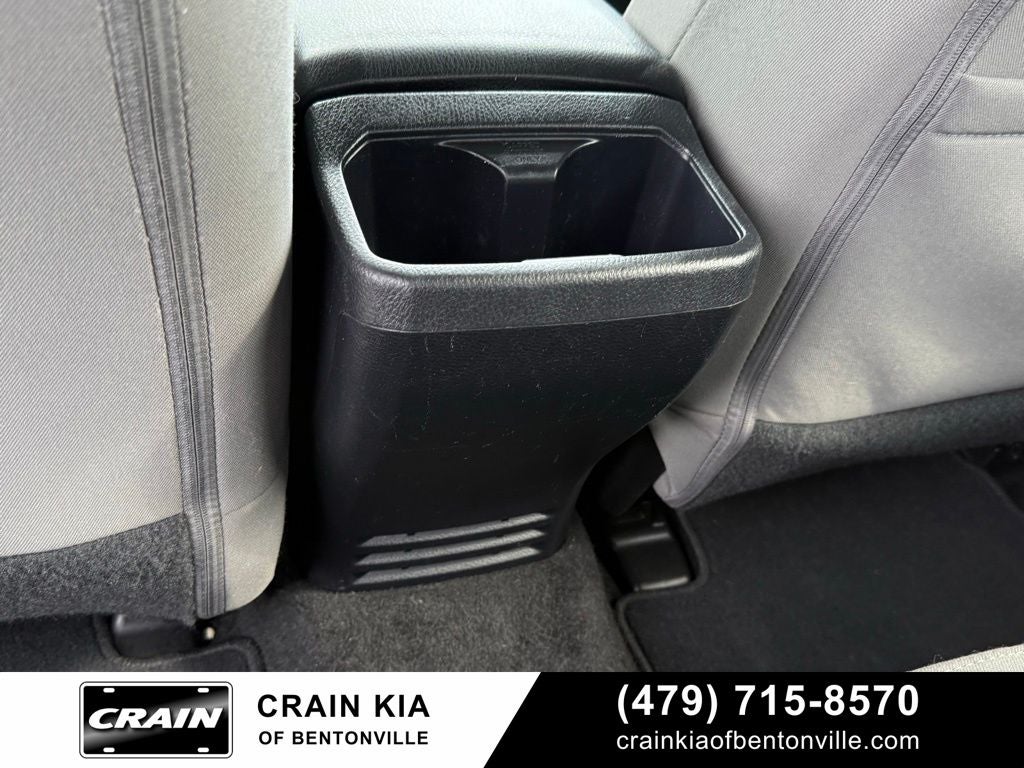 2017 Toyota Tacoma SR5 V6 - 4WD / CARFAX ONE OWNER