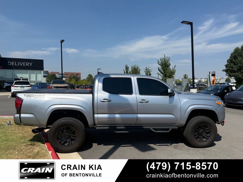 2021 Toyota Tacoma SR V6 - 4WD / LIFTED! / WHEELS & TIRES