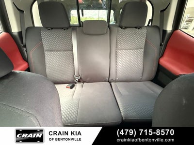 2021 Toyota Tacoma SR5 V6 - 4WD / CLEAN CARFAX / LIFTED!