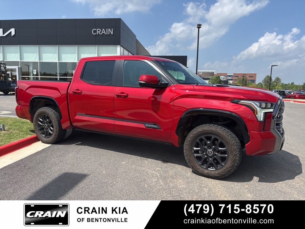 2024 Toyota Tundra Hybrid Platinum - 4WD / PANORAMIC SUNROOF / CARFAX ONE OWNER