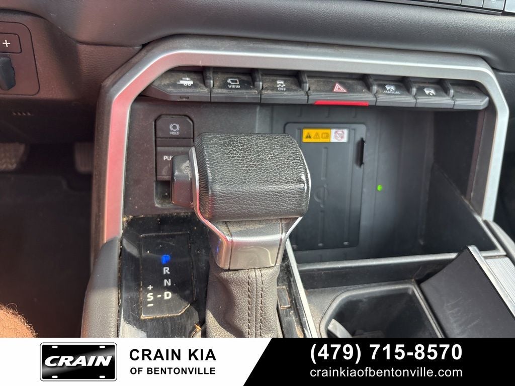 2024 Toyota Tundra Hybrid Platinum - 4WD / PANORAMIC SUNROOF / CARFAX ONE OWNER