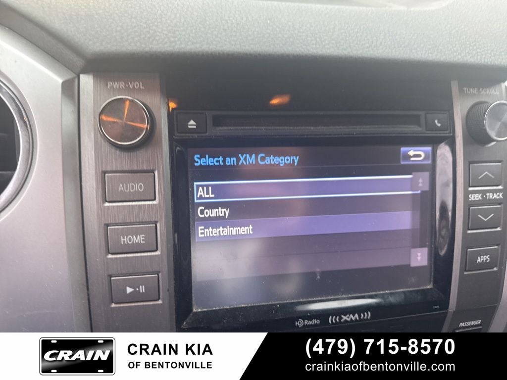 2015 Toyota Tundra SR5 - 4WD / CLEAN CARFAX HISTORY