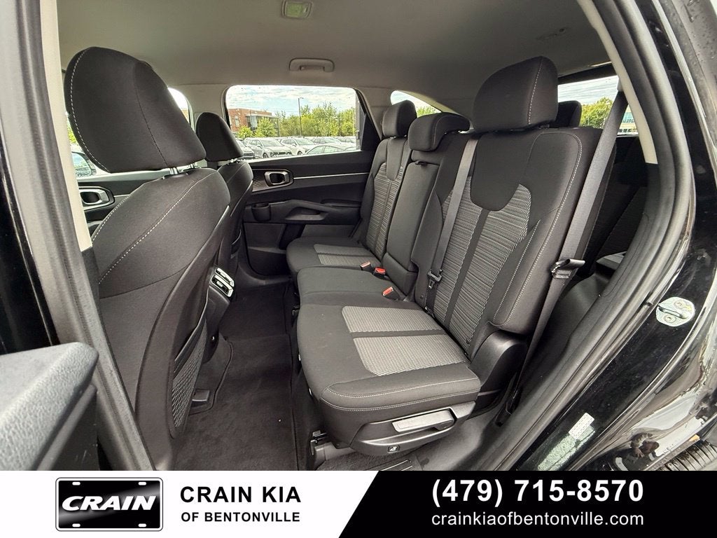 2022 Kia Sorento LX - AWD / CLEAN CARFAX