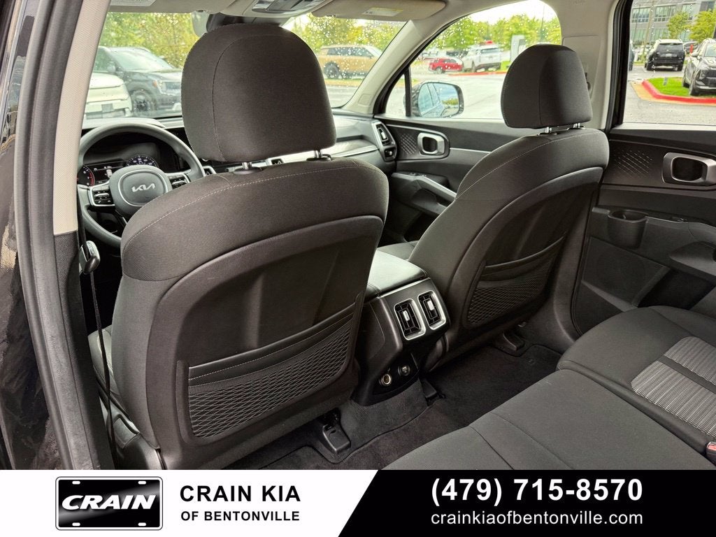 2022 Kia Sorento LX - AWD / CLEAN CARFAX