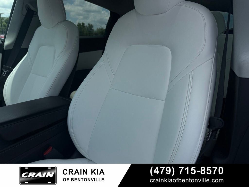2021 Tesla Model Y Long Range - AWD / CLEAN CARFAX / ONE OWNER