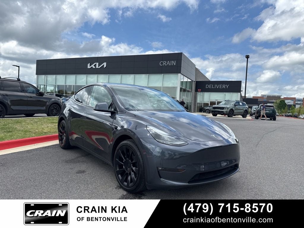 2023 Tesla Model Y Long Range - HW4 / AWD / CLEAN CARFAX / ONE OWNER