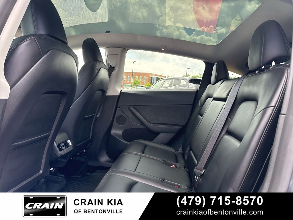 2023 Tesla Model Y Long Range - HW4 / AWD / CLEAN CARFAX / ONE OWNER