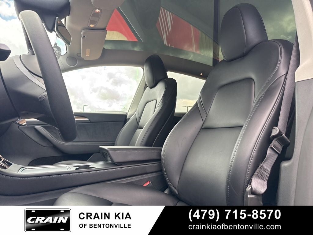 2023 Tesla Model Y Long Range - HW4 / AWD / CLEAN CARFAX / ONE OWNER