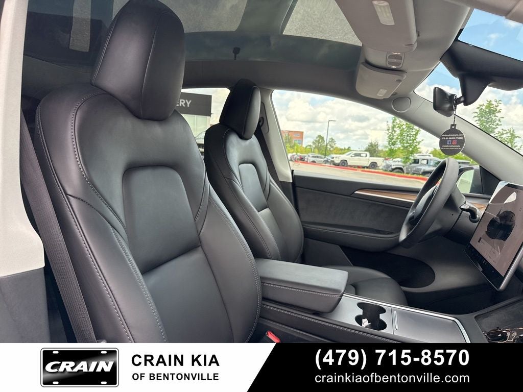 2023 Tesla Model Y Long Range - HW4 / AWD / CLEAN CARFAX / ONE OWNER