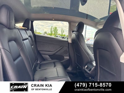2023 Tesla Model Y Long Range - HW4 / AWD / CLEAN CARFAX / ONE OWNER