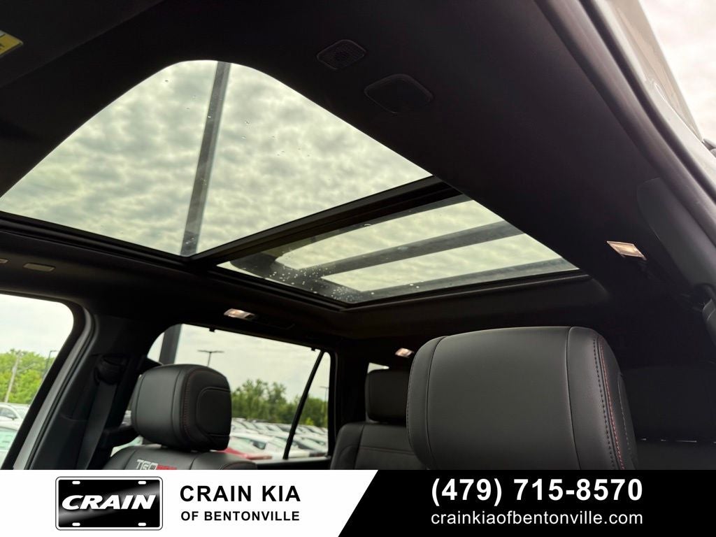 2025 Toyota Sequoia TRD Pro - 4WD / PANORAMIC SUNROOF / ONE OWNER