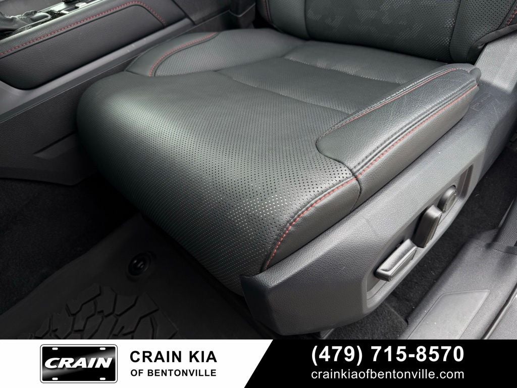 2025 Toyota Sequoia TRD Pro - 4WD / PANORAMIC SUNROOF / ONE OWNER
