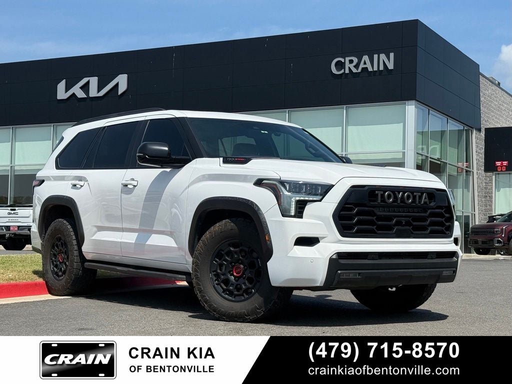 2024 Toyota Sequoia TRD Pro - 4WD / CLEAN CARFAX / PANORAMIC SUNROOF