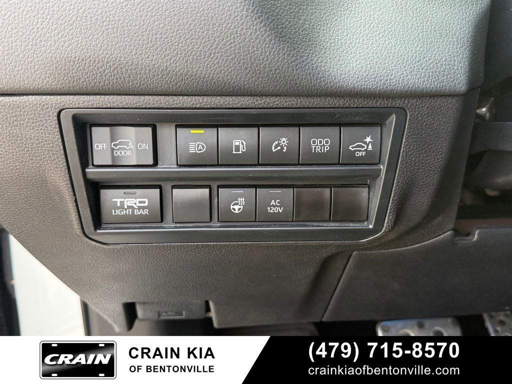 2024 Toyota Sequoia TRD Pro - 4WD / CLEAN CARFAX / PANORAMIC SUNROOF