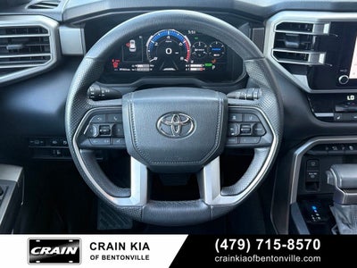 2025 Toyota Sequoia SR5 - 4WD / CLEAN CARFAX / ONE OWNER