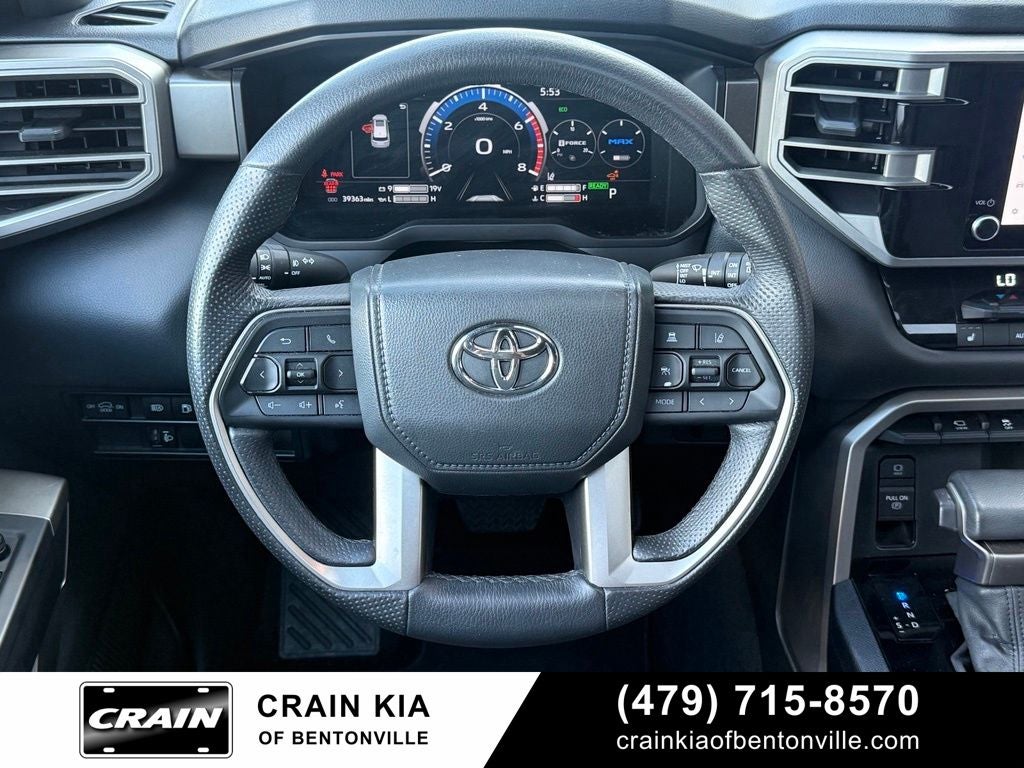 2025 Toyota Sequoia SR5 - 4WD / CLEAN CARFAX / ONE OWNER