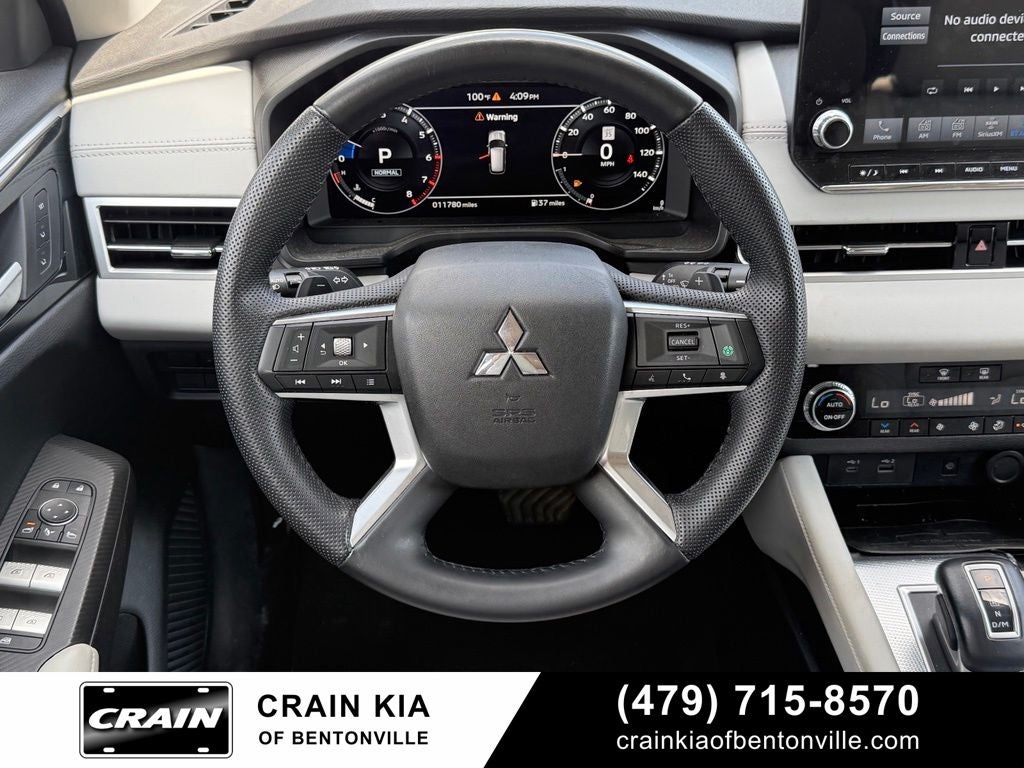 2023 Mitsubishi Outlander SEL - 4WD / CLEAN CARFAX