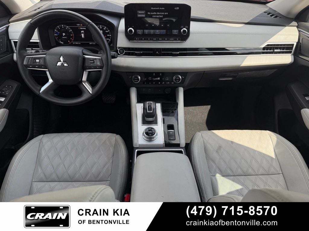 2023 Mitsubishi Outlander SEL - 4WD / CLEAN CARFAX