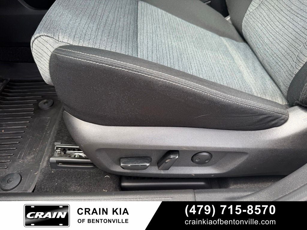 2023 Nissan Rogue SV - CLEAN CARFAX / ONE OWNER