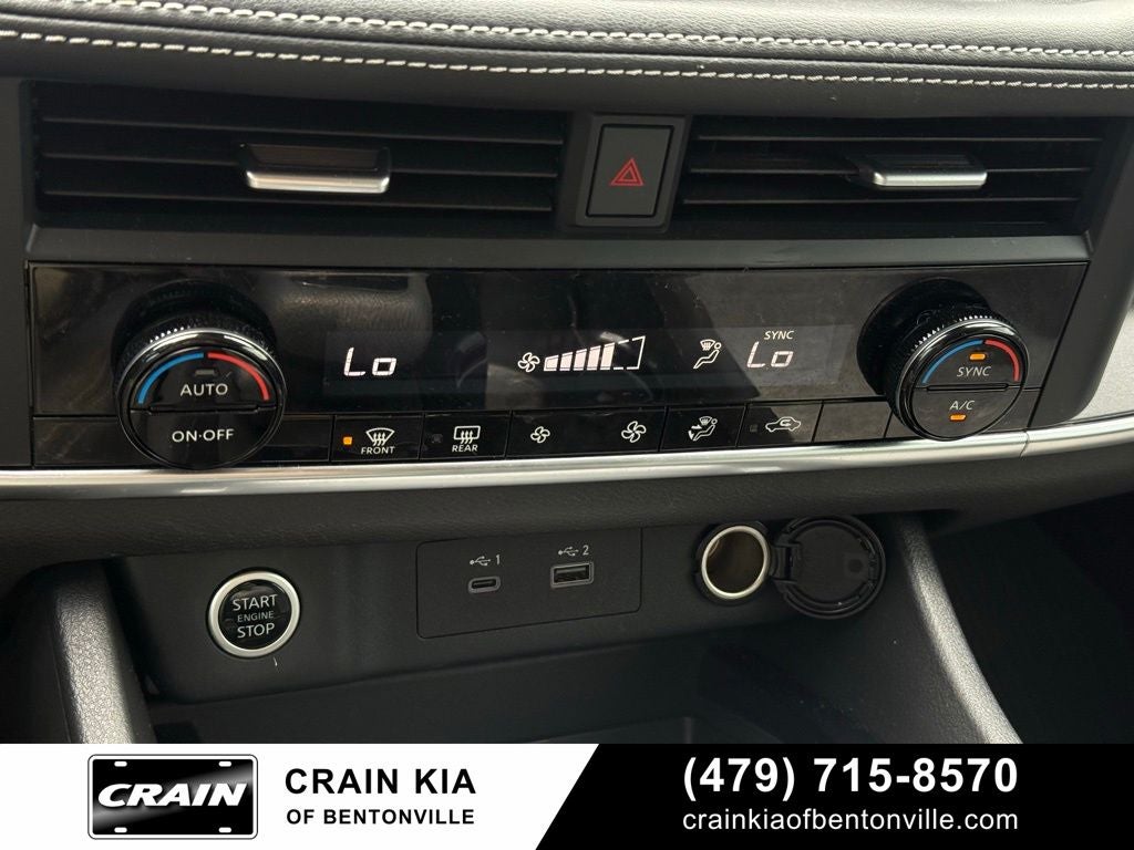 2023 Nissan Rogue SV - CLEAN CARFAX / ONE OWNER