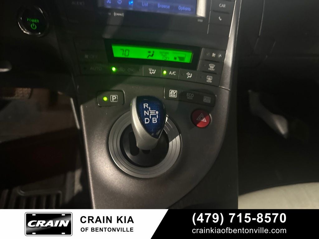 2015 Toyota Prius Three - CLEAN CARFAX HISTORY