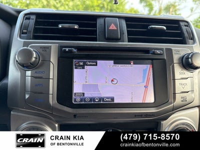 2017 Toyota 4Runner SR5 - 4WD / LIFTED!