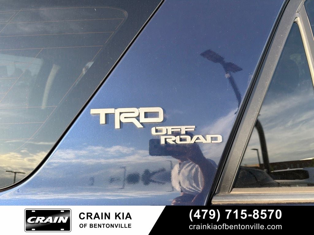 2019 Toyota 4Runner TRD Off-Road - 4WD / CLEAN CARFAX / ONE OWNER