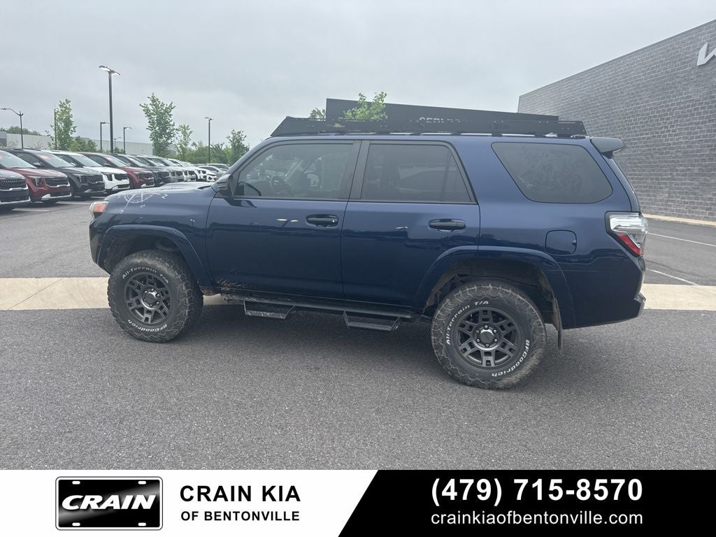 2020 Toyota 4Runner Venture - 4WD / LIFTED! / CLEAN CARFAX / ONE OWNER