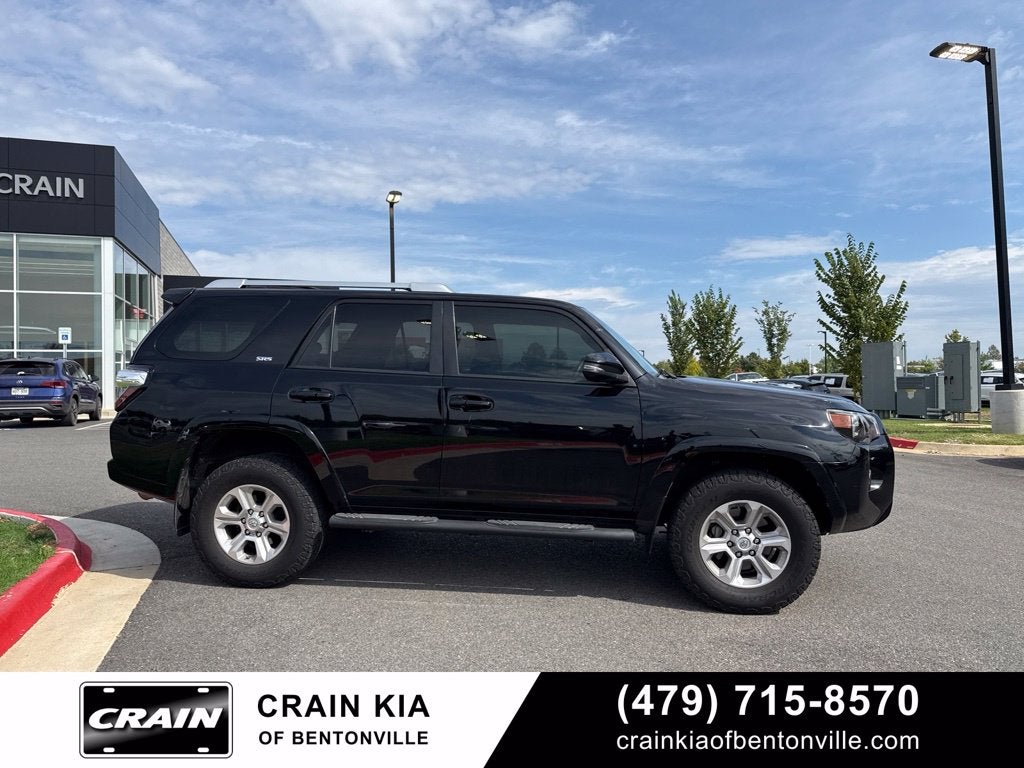 2018 Toyota 4Runner SR5 Premium LOCAL TRADE / PREMIUM PACKAGE / TOW PACKAGE