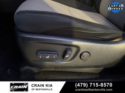 2024 Toyota 4Runner SR5 - 4WD / CLEAN CARFAX / ONE OWNER