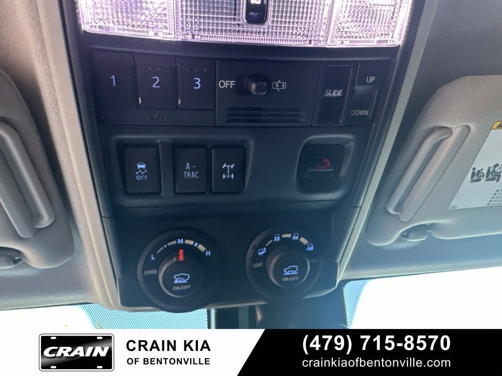 2024 Toyota 4Runner TRD Off-Road Premium - 4WD / SUNROOF / ONE OWNER