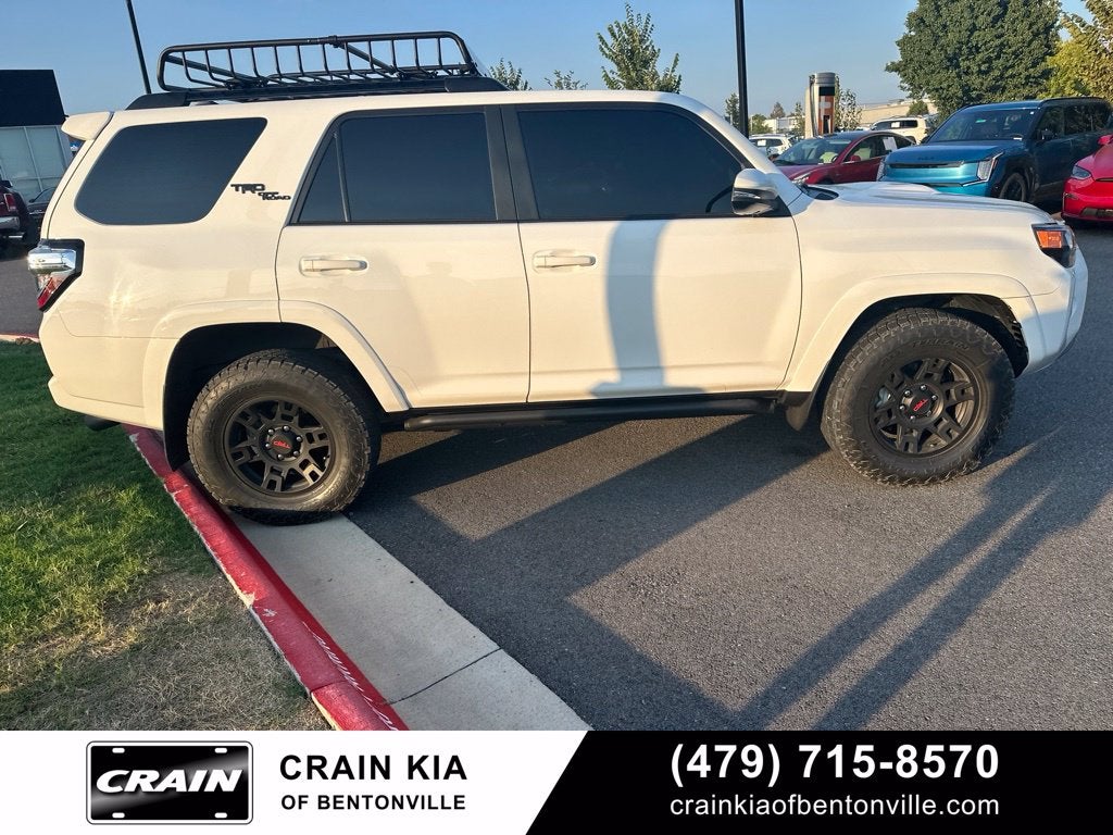 2024 Toyota 4Runner TRD Off-Road Premium - 4WD / SUNROOF / ONE OWNER