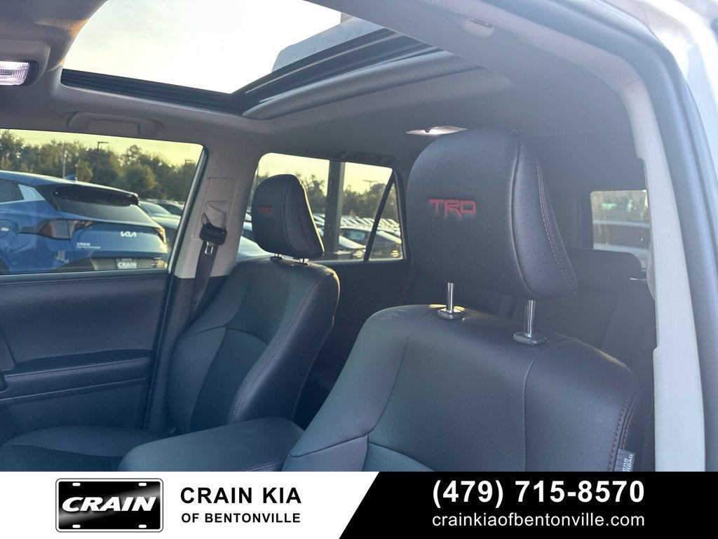 2024 Toyota 4Runner TRD Off-Road Premium - 4WD / SUNROOF / ONE OWNER