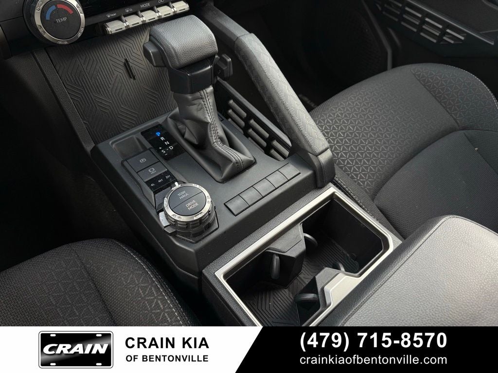 2025 Toyota 4Runner SR5 - 4WD / CLEAN CARFAX / ONE OWNER