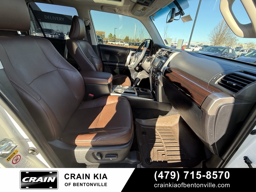 2018 Toyota 4Runner Limited - SUNROOF / LEATHER