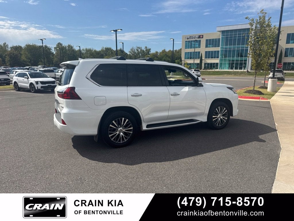 2016 Lexus LX 570 | LUXURY PACKAGE | CLEAN CARFAX!