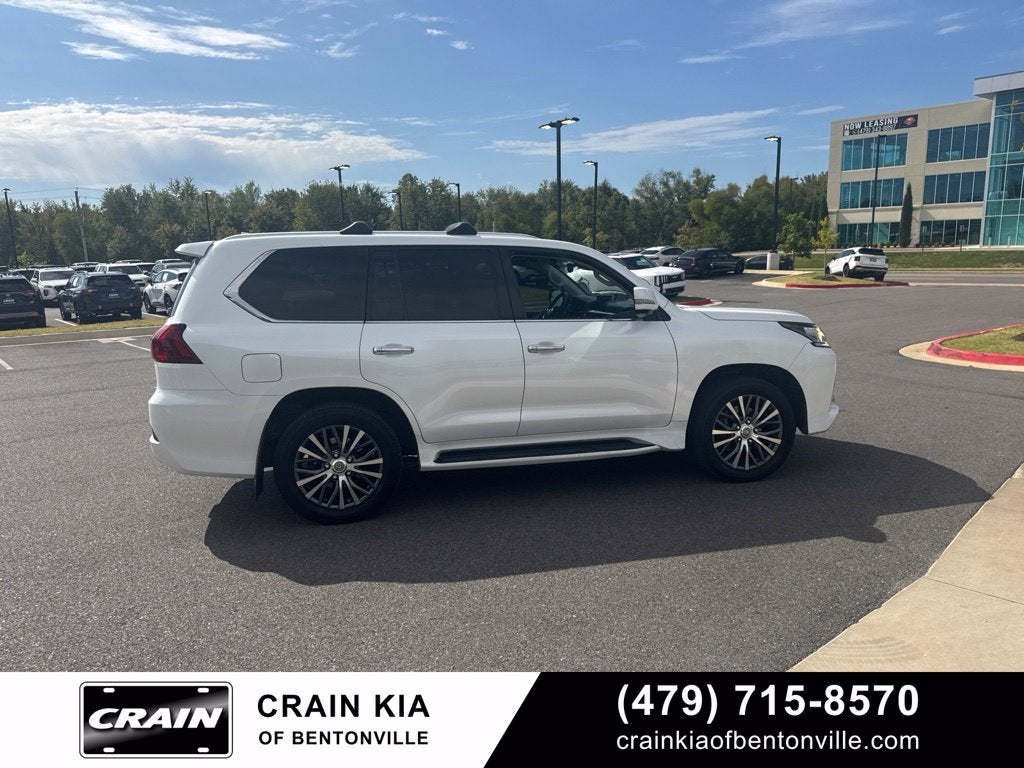 2016 Lexus LX 570 | LUXURY PACKAGE | CLEAN CARFAX!